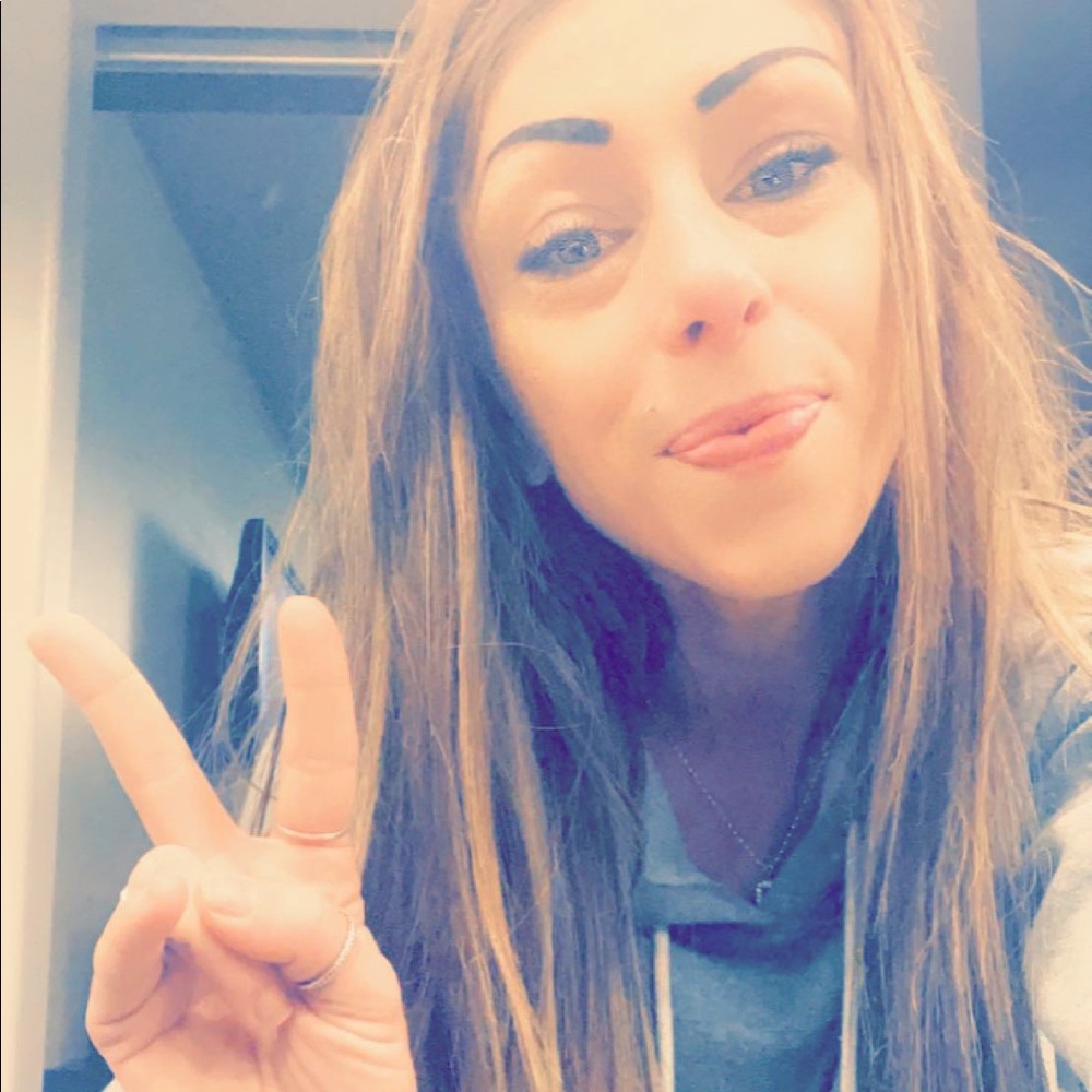 Meet your Posher, Lisa